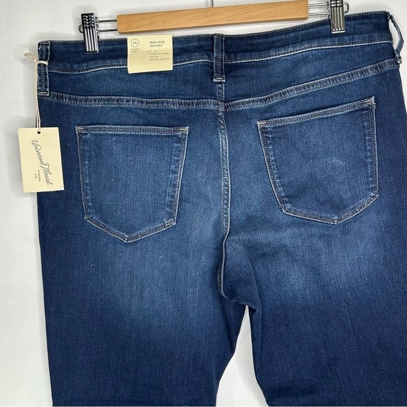 NWT Universal Thread Mid Rise Skinny 14 Short - Picture 5 of 11